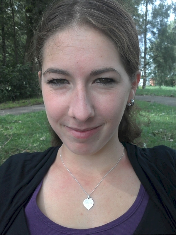 Coquine sexy docile pour libertin qui aime soumettre