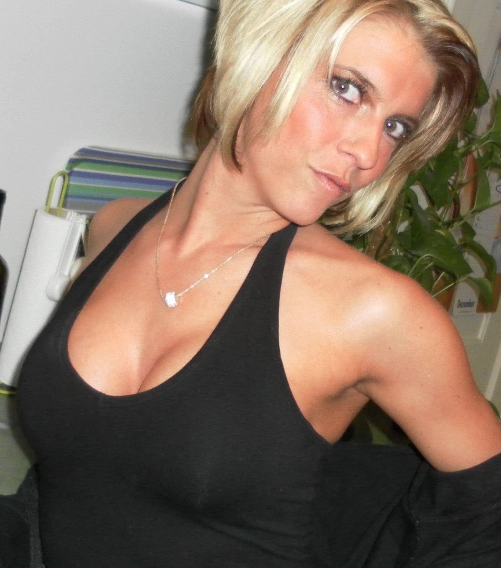 Femme infidèle très romantique cherche un mec débutant