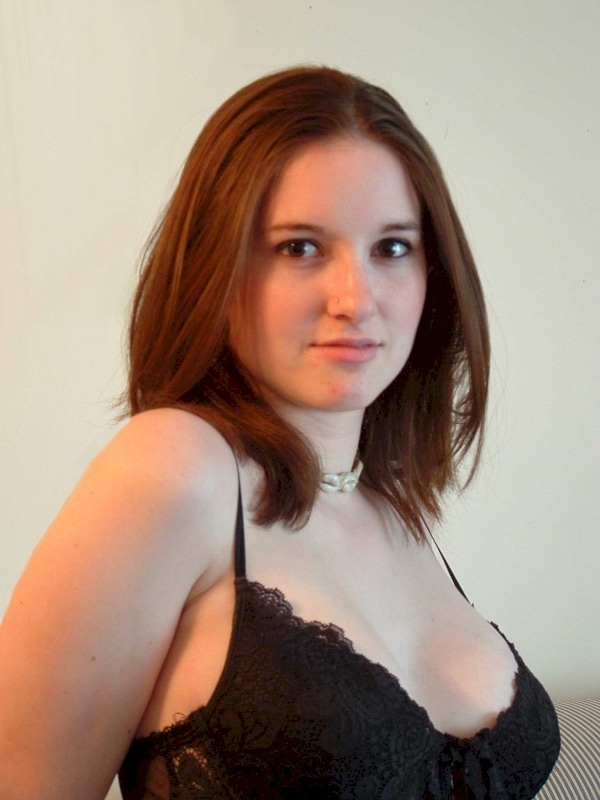 Femme seule en manque