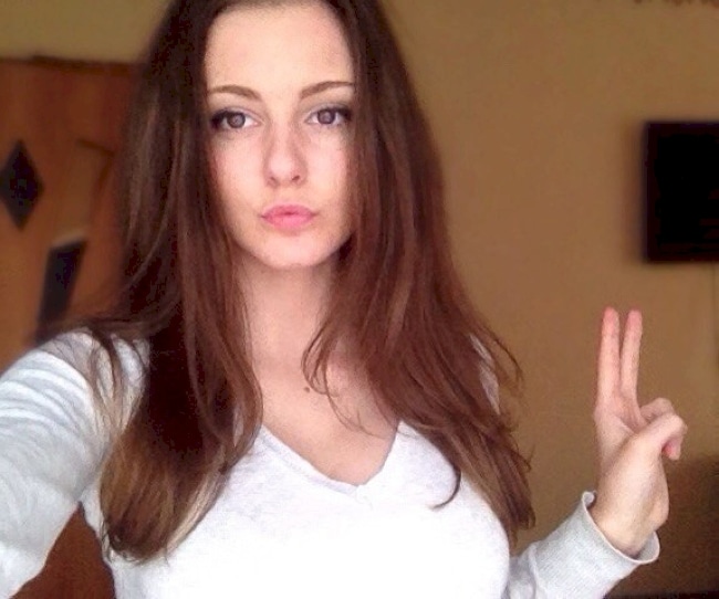 petite coquine soumise pour homme directif